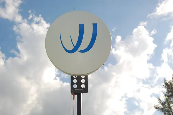 BlueSky Mast with tactical radio and wireless data payload, Tactical Communications