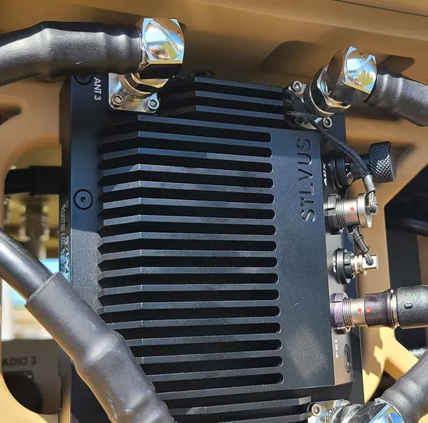 BlueSky Mast 350 Lift Series with Silvus Technologies StreamCaster MANET radio kit, key capabilities graphic, tactical communications application
