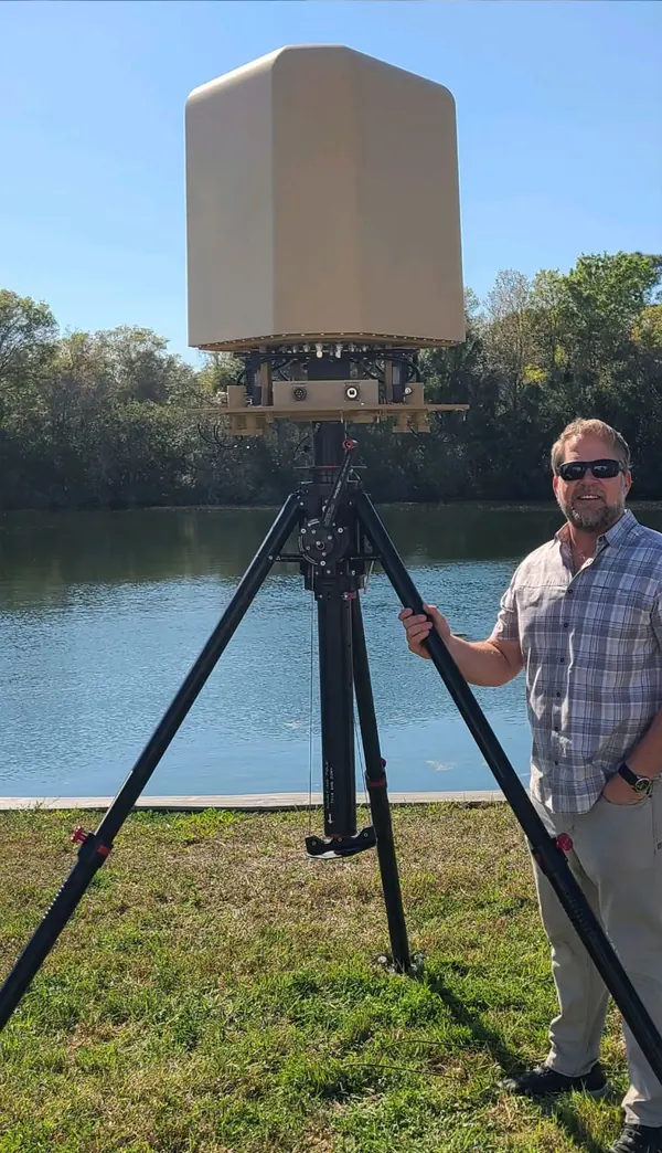 BlueSky Mast 350 Lift Series with Silvus Technologies StreamCaster MANET radio kit, configuration diagram, tactical communications application