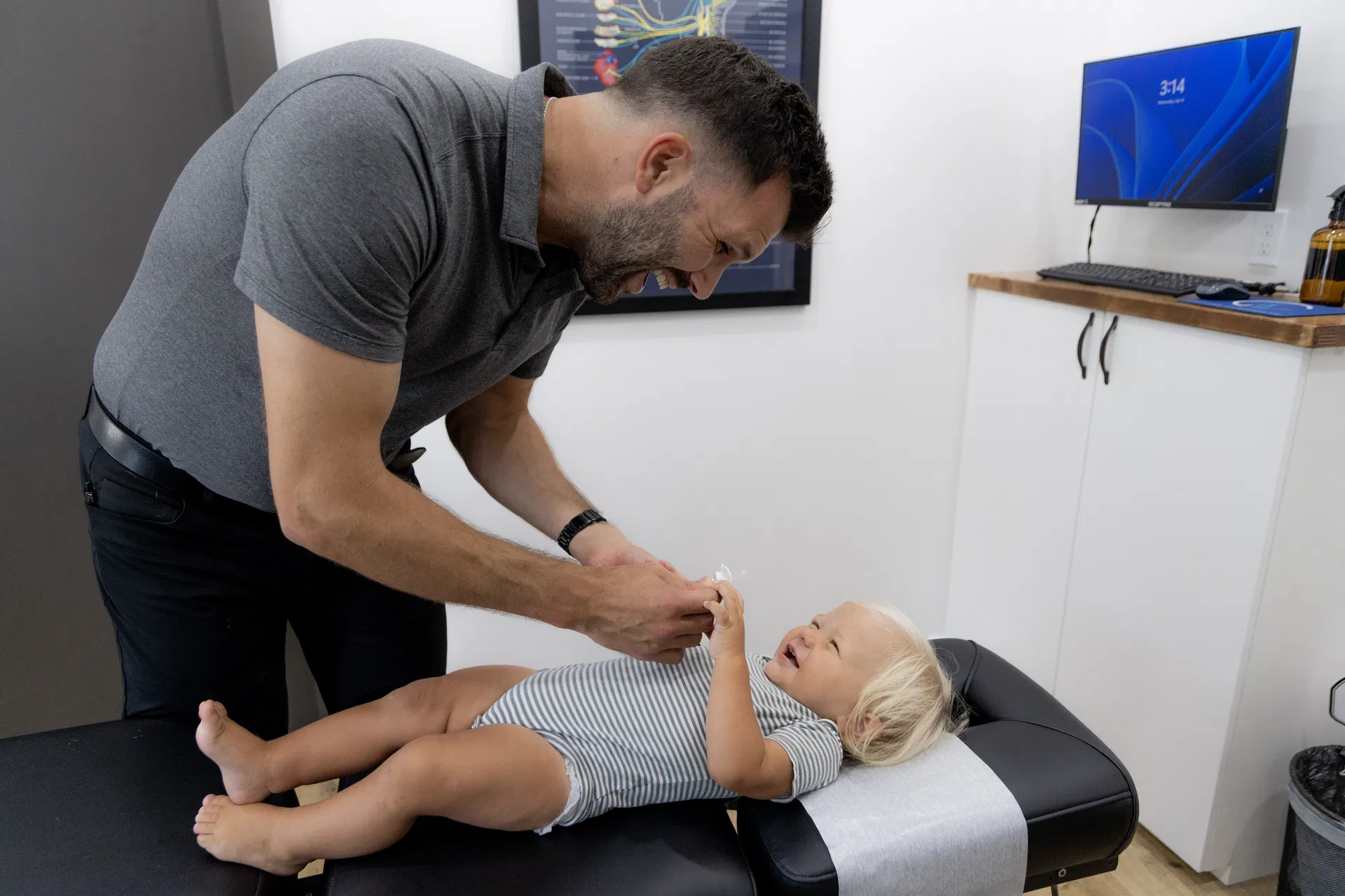 Limitless Chiropractic pediatric care focusing on toddler spinal health to resolve colic and ear infection symptoms.