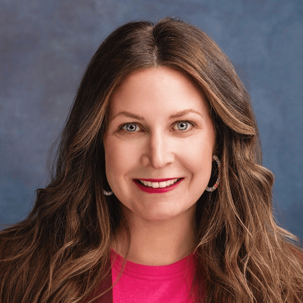 Headshot of Alexis Layne