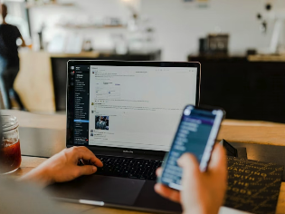 image of customers trying vr headset