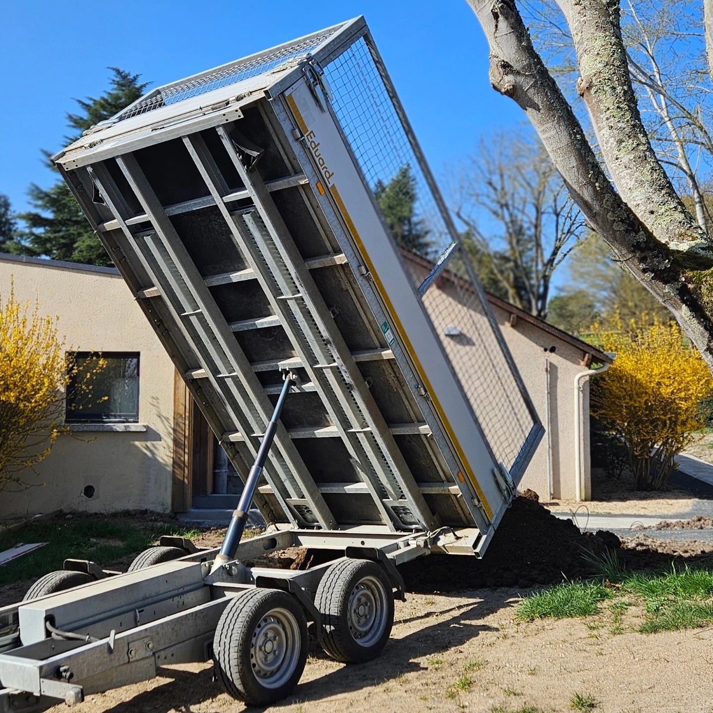 Évacuation de déchets verts à Pleumartin par Végétalia