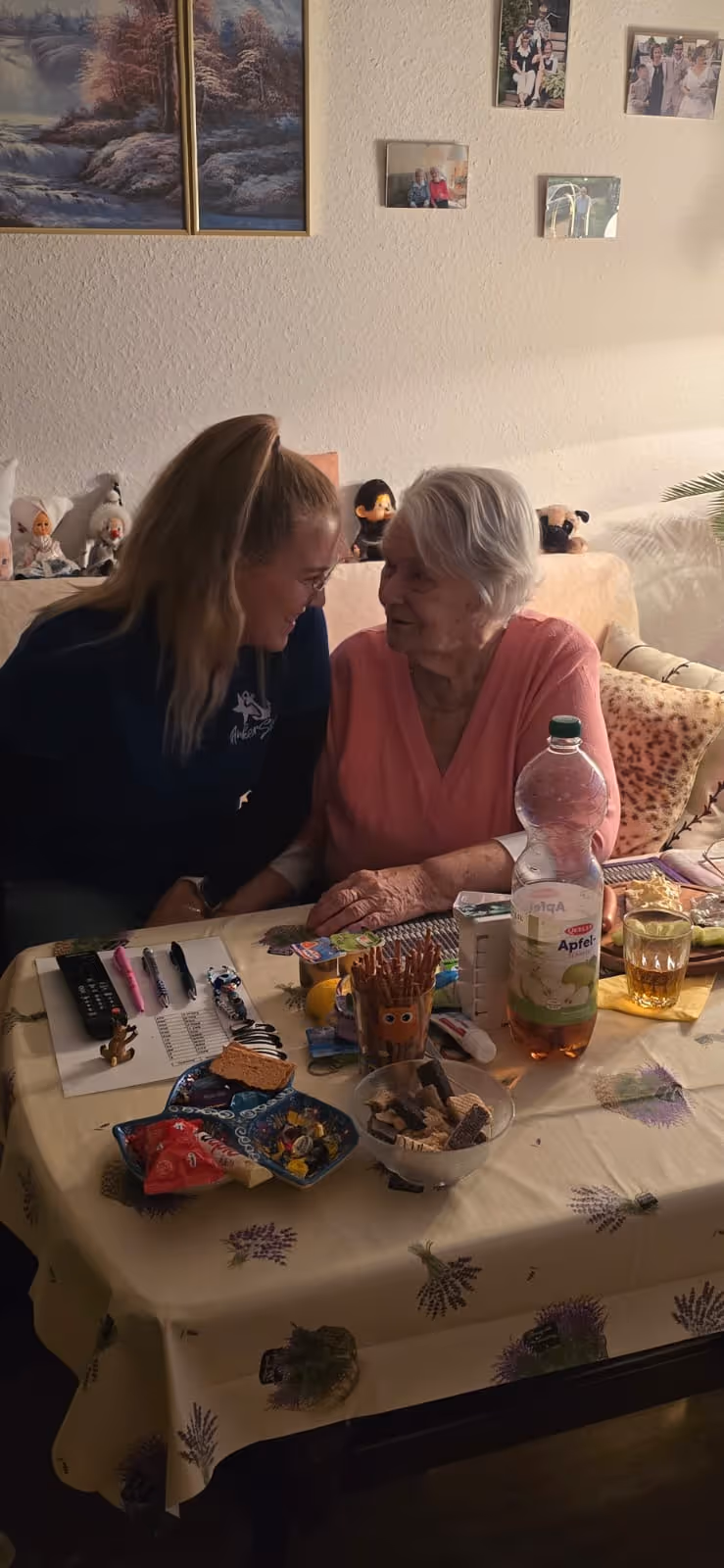 Einfühlsame Seniorenbetreuung in der Wohngemeinschaft AnkerStern