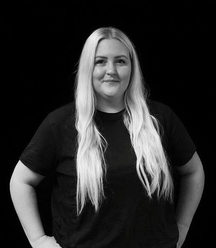 Porträtt av Johanna Bäckström, ekonomiansvarig på S:t Eriks Hiss.