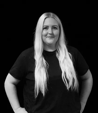 Porträtt av Johanna Bäckström, ekonomiansvarig på S:t Eriks Hiss.