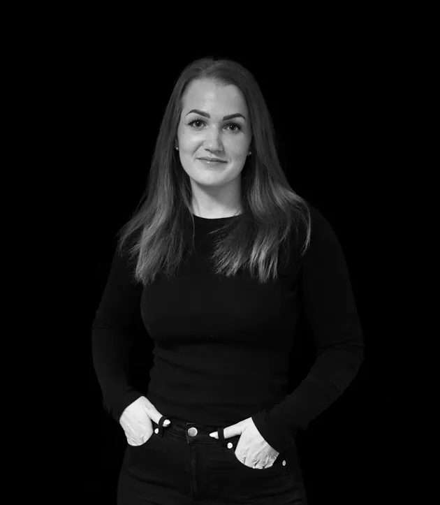 Porträtt av Johanna Bergström, administration på S:t Eriks Hiss.