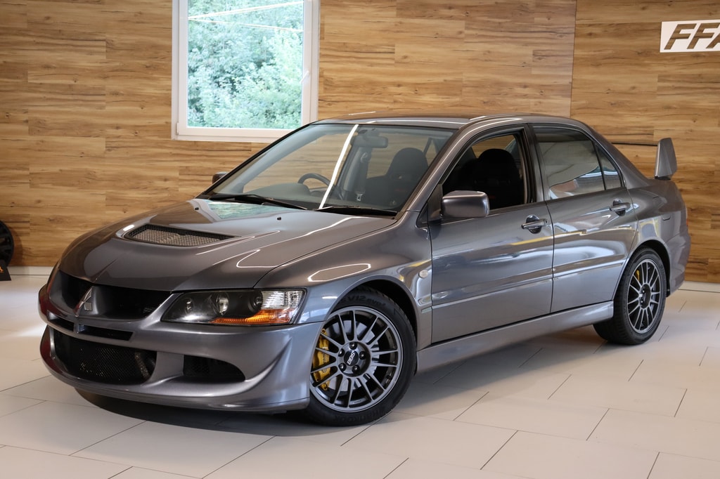 Mitsubishi Lancer Evo 8 2.0 EVOLUTION MR