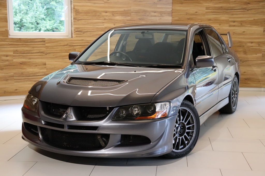 Mitsubishi Lancer Evo 8 2.0 EVOLUTION MR