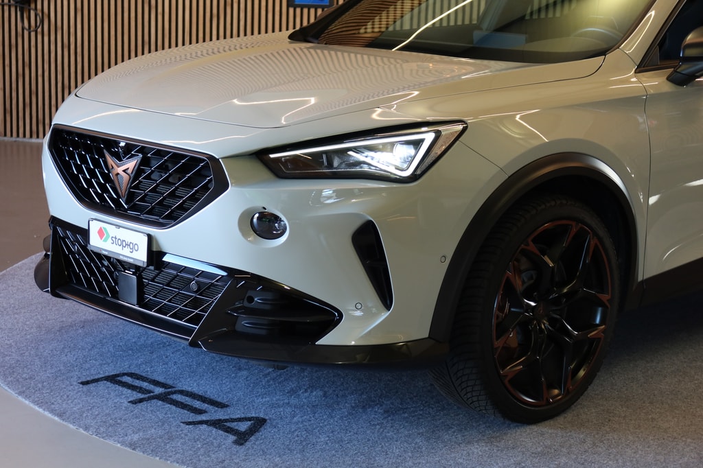 Cupra Formentor 2.5 TSI VZ5 Taiga Grey 4Drive DSG
