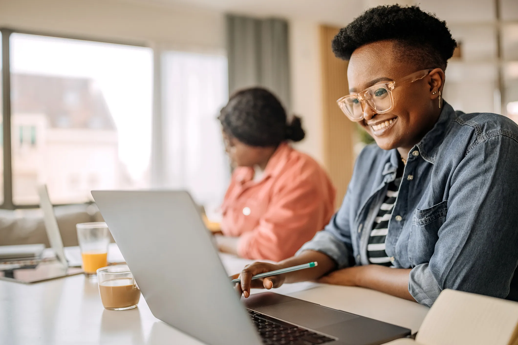 iStock 1322857561 Gen TwoAdultsWorkingAtLaptop
