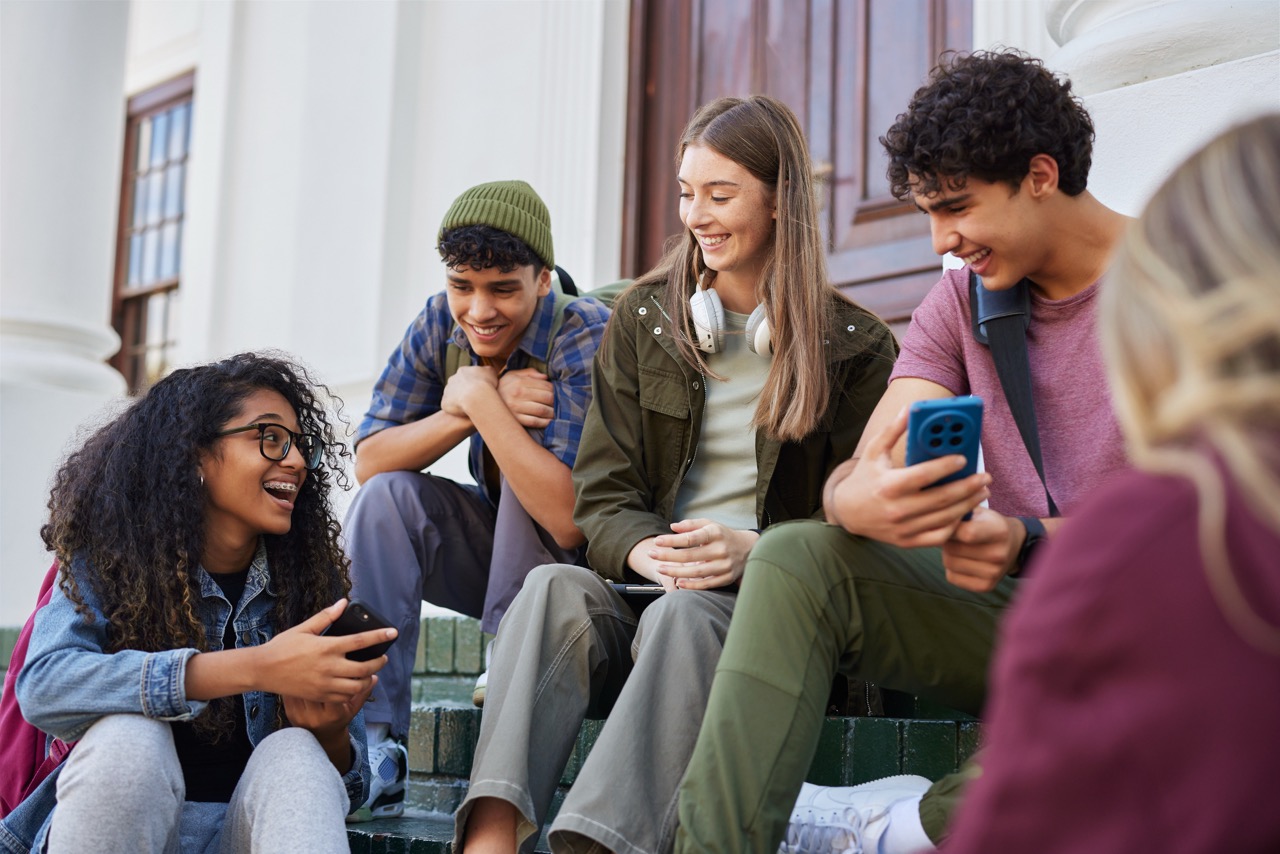 Helping students navigate digital life with confidence