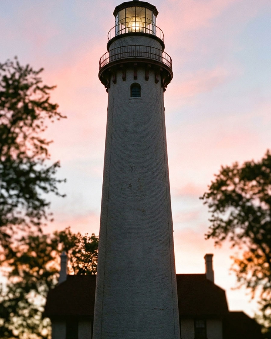 Lighthouse at Lighthouse Beach in Evanston, IL