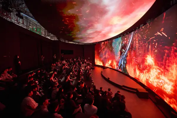 Panoramic flexible dome LED cinema creating an immersive viewing environment
