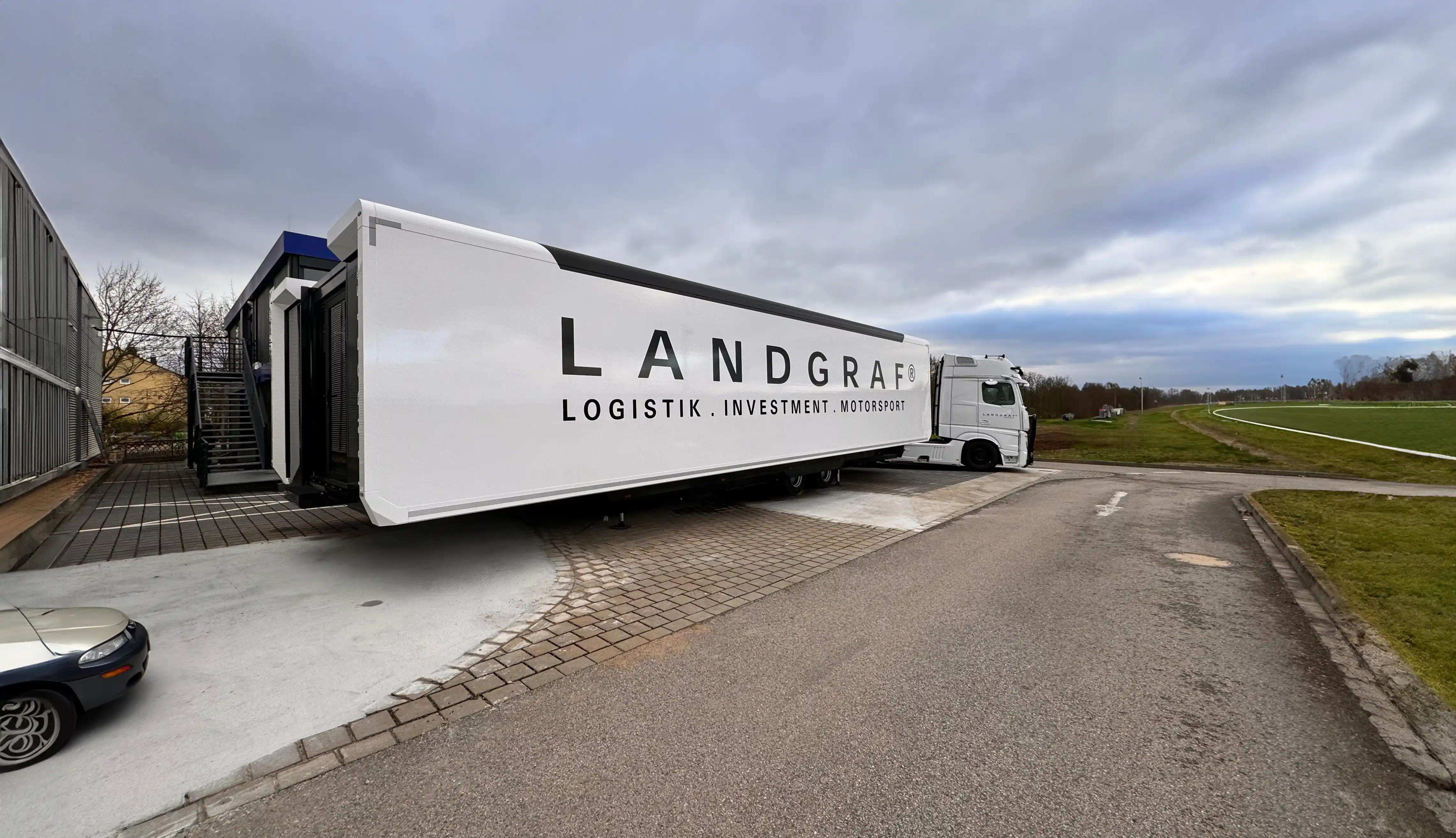 Expandable Race Trailer