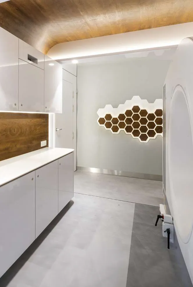 Vista interior del remolque expandible utilizado como remolque médico