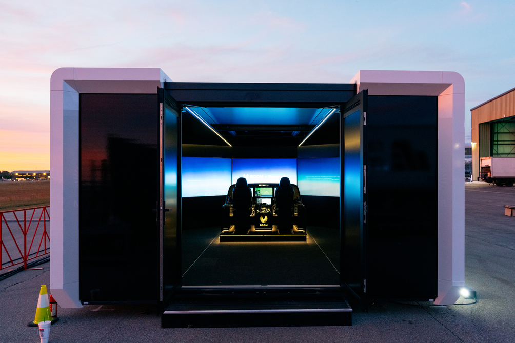 Simulator Trailer from expandable