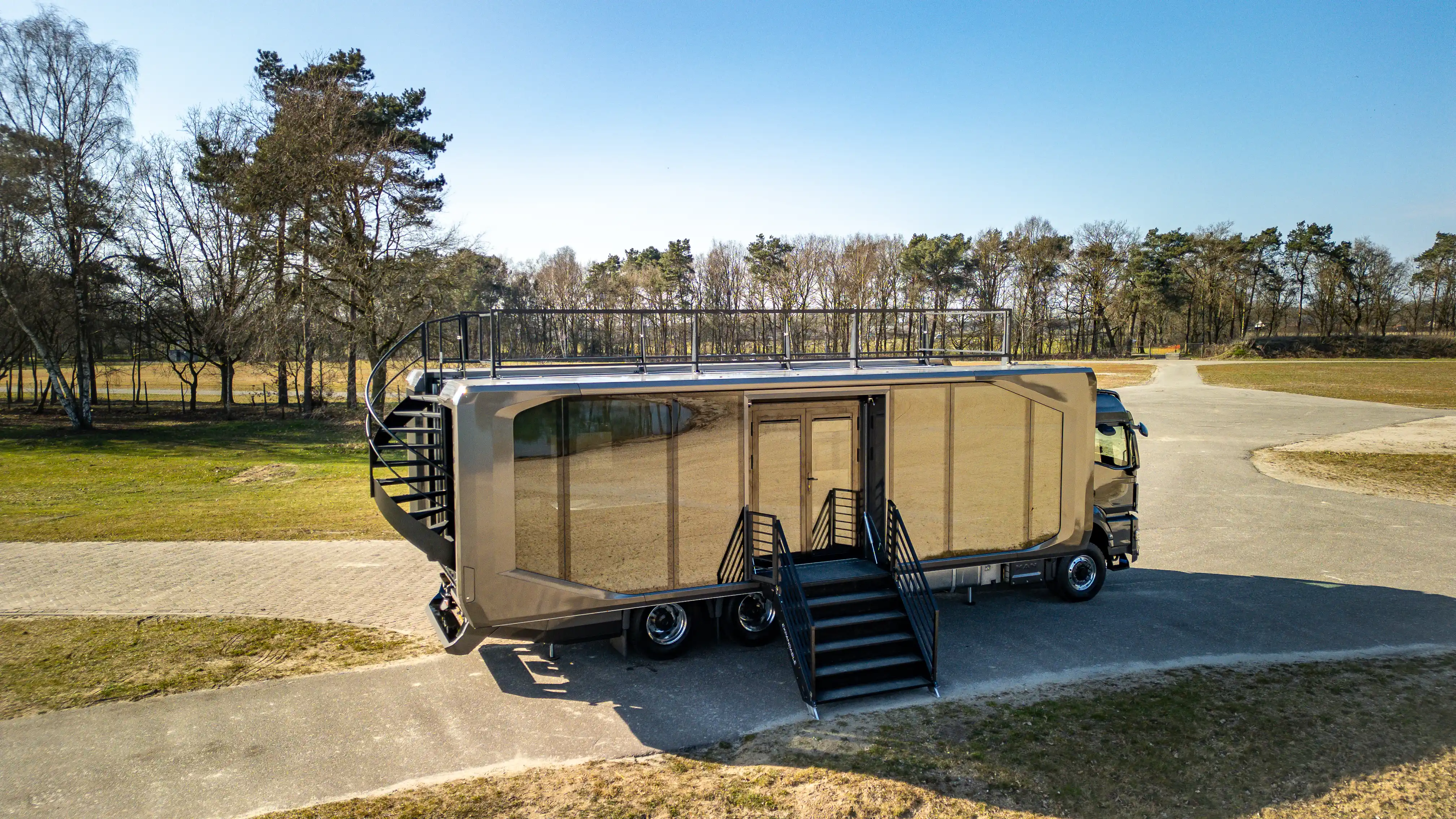 Shiver Offroad 6x6 Truck with Expandable Pod & Rooftop 