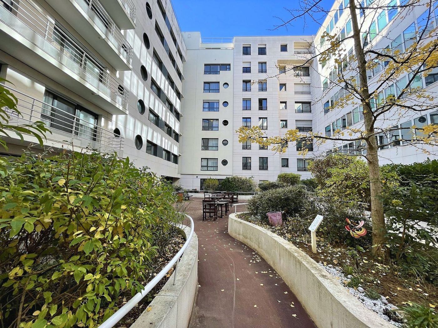 EHPAD le Jardin de Levallois - Univi
