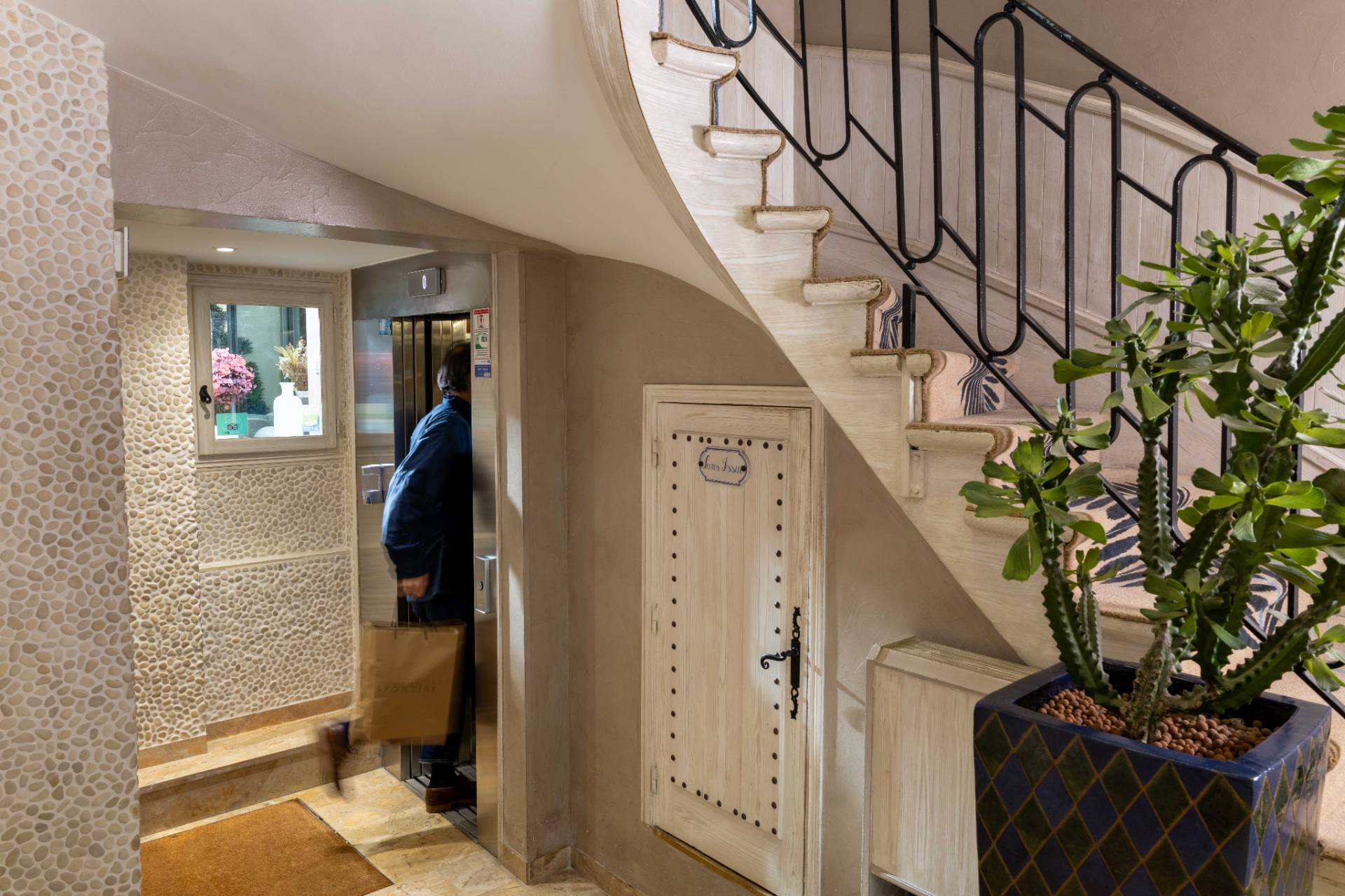 espaces_communs-ascenseur