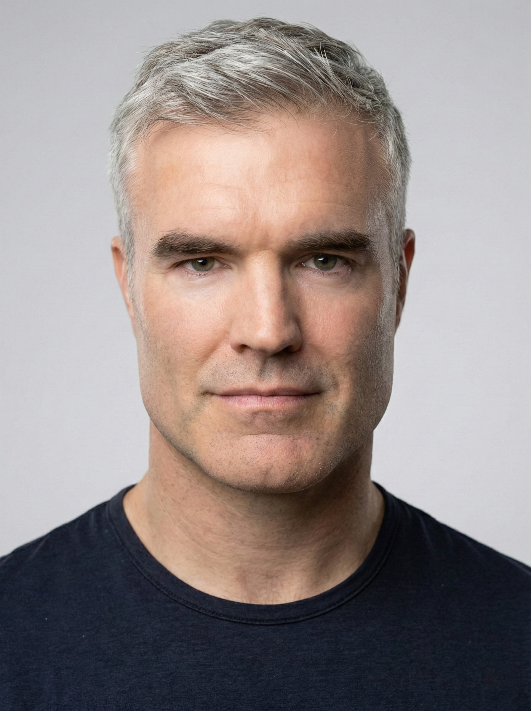 Miles Thibault headshot