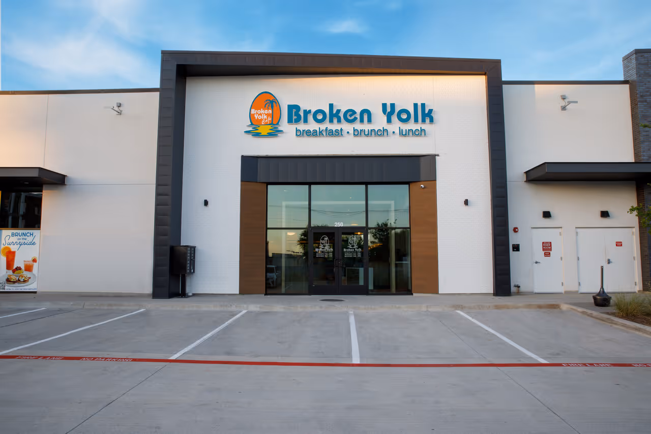Broken Yolk Café to Introduce Four New Location in DFW