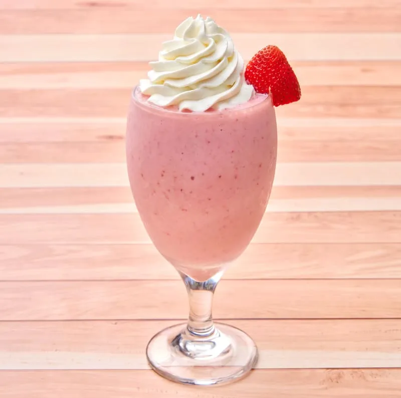 A fruity blend of strawberries and bananas.
