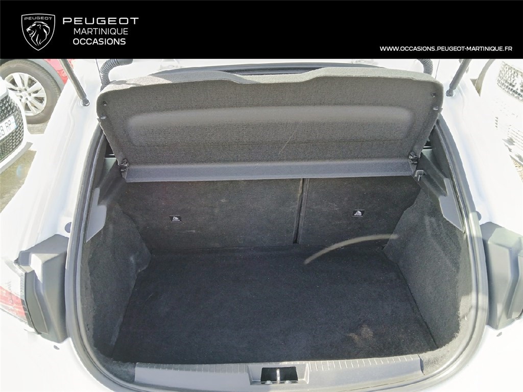 PEUGEOT 208 LIKE