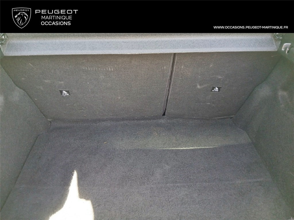 PEUGEOT 208 LIKE