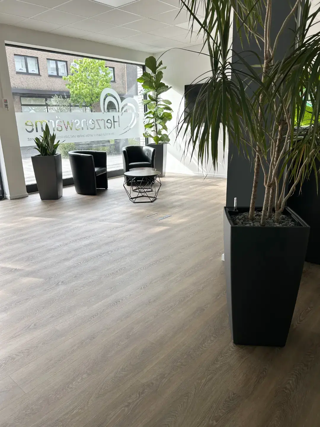 Eingang Räumlichkeiten vom Büro in Langenfeld