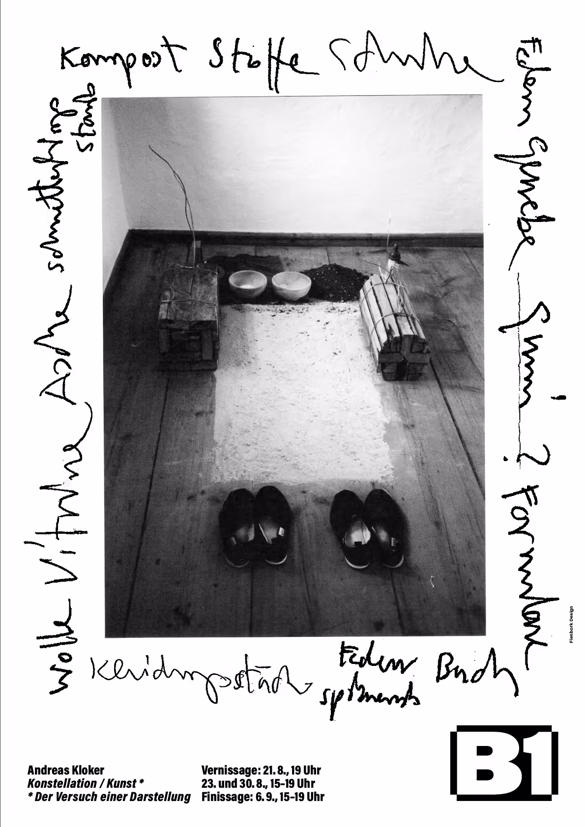 Plakat Andreas Kloker: Schwarzweißfoto eines Raums, Handschrift