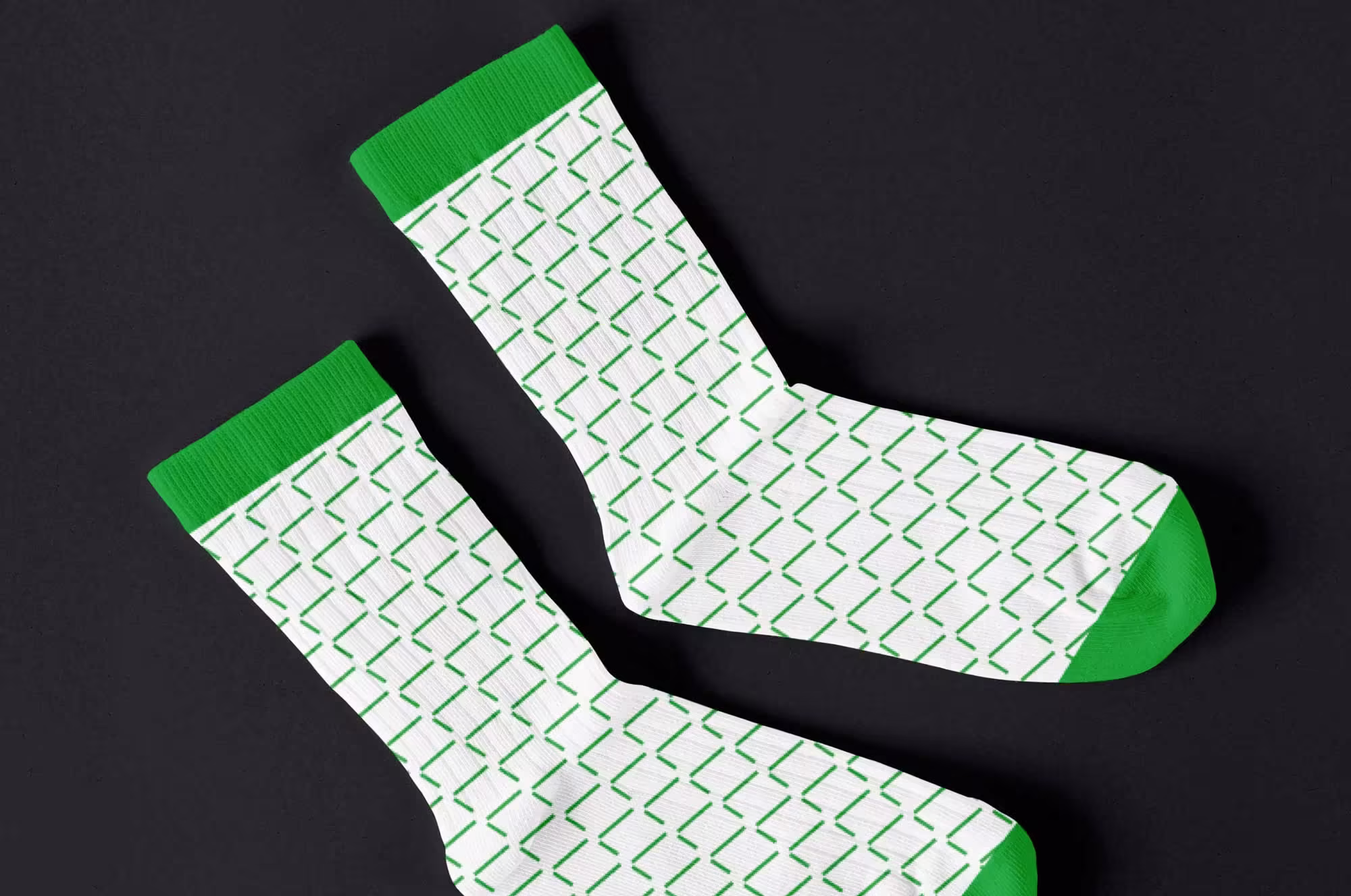 Five14: weiße Socken mit grünem Muster