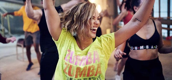 La Zumba, c’est un mélange danse et fitness révolutionnaire qui fait bouger Crédit : Zumba