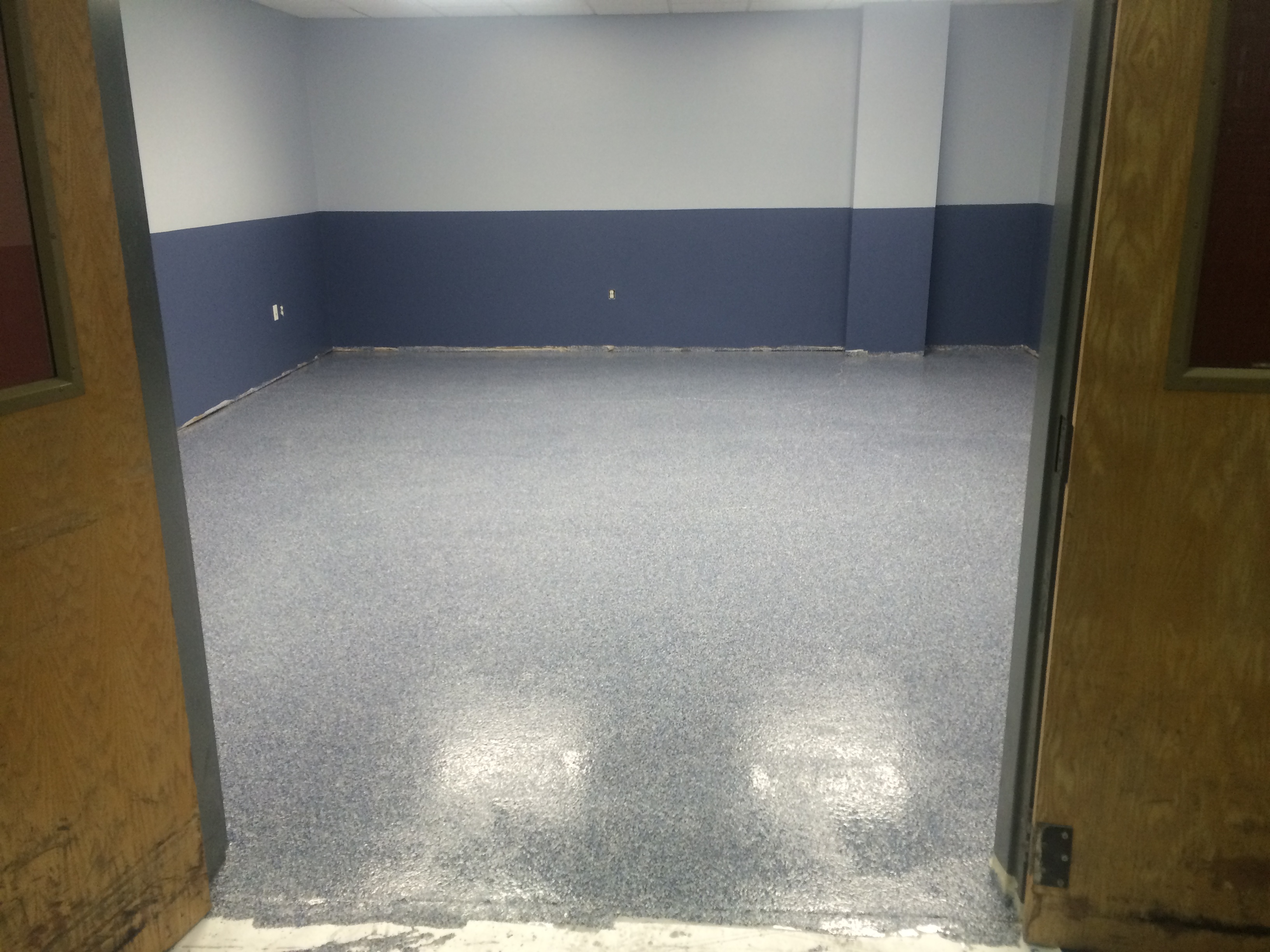 Epoxy Floor Types Compared | Gordon Concrete Coatings Michigan