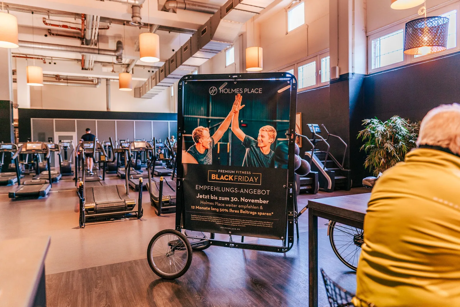 Bike Poster als Indoor-Werbefläche in einem Fitnessstudio