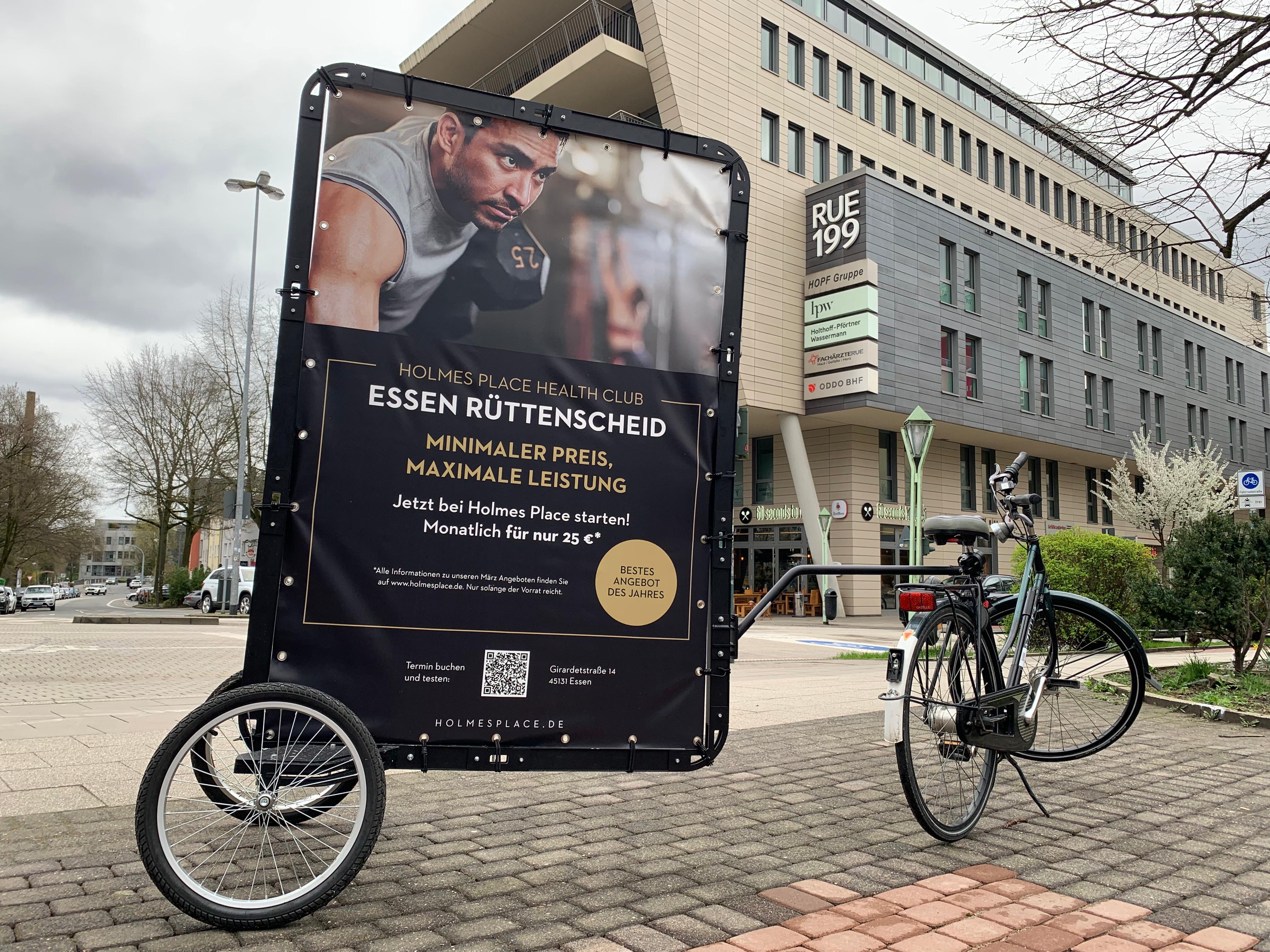 BIkePoster von Holmes Place
