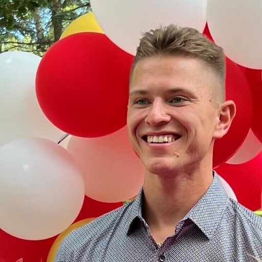 Valdas Simanauskas headshot