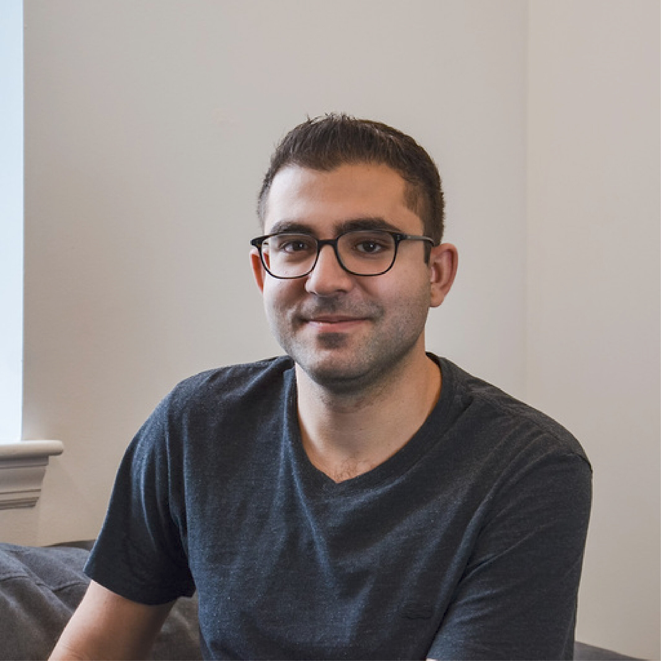 Eli Kapetanopoulos headshot