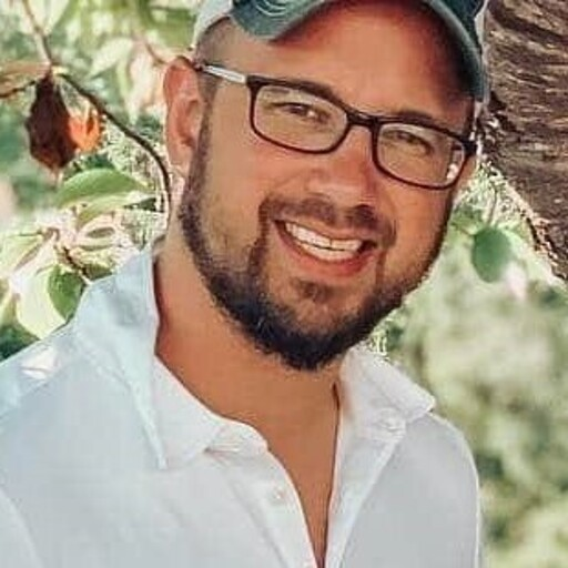 Kyle Brueckner headshot