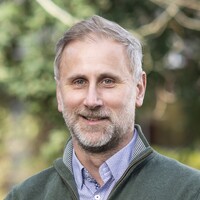 Associate Professor Magnus Moglia