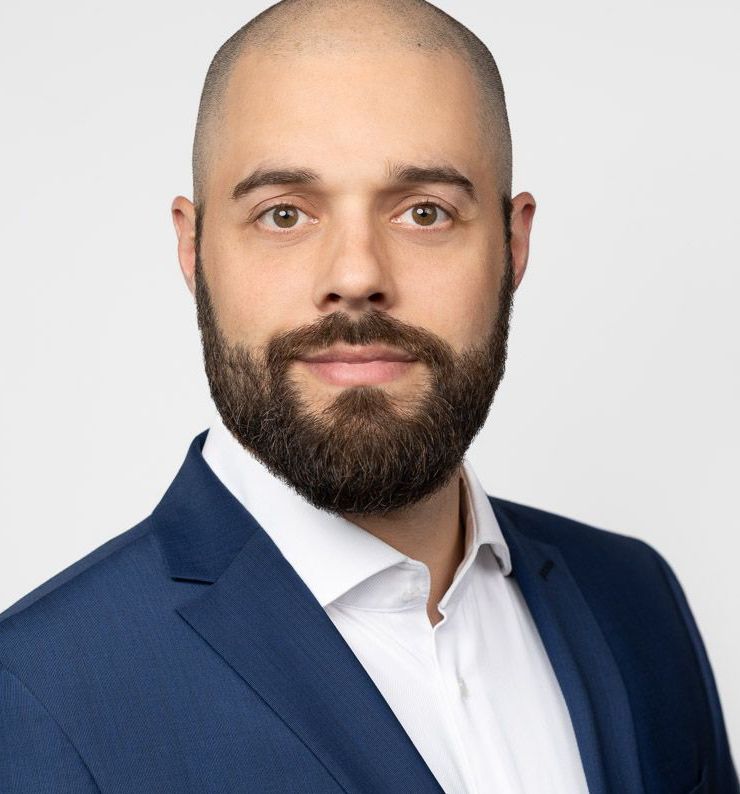 Porträt von Dr. Leon Bergmann, Rechtsanwalt und Associate bei Comfield Legal