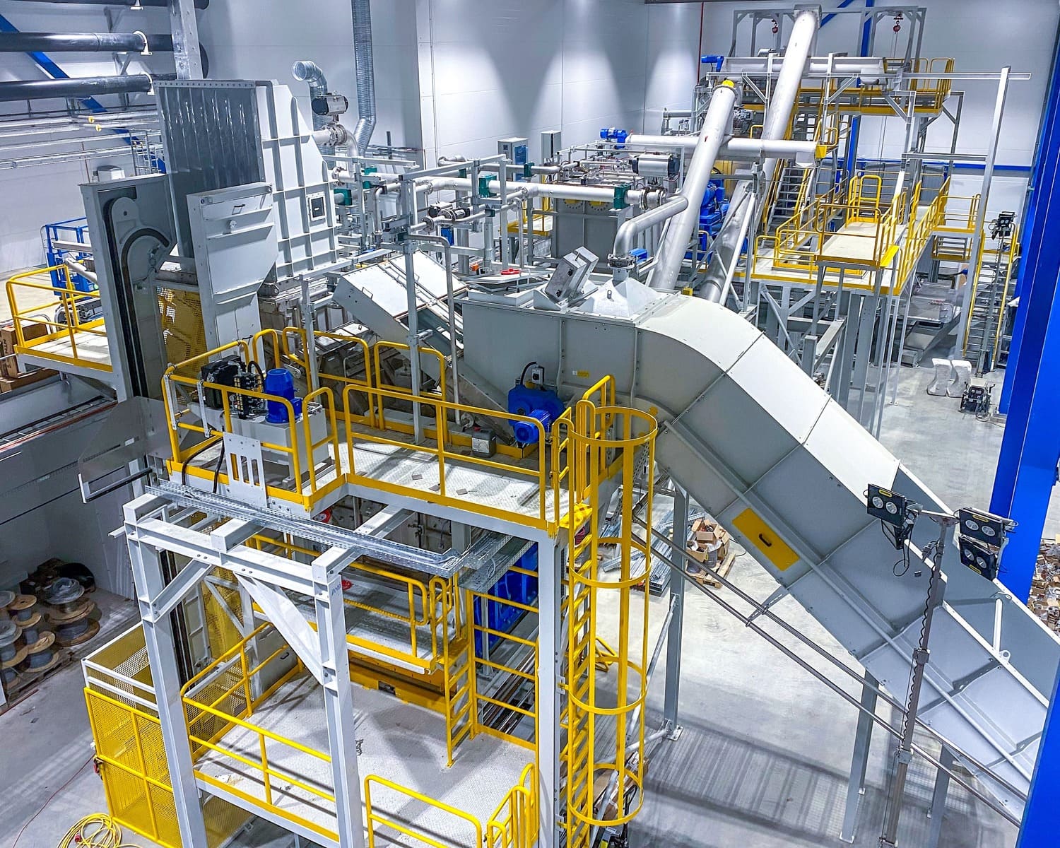 Recycling plant engineering and construction by URT