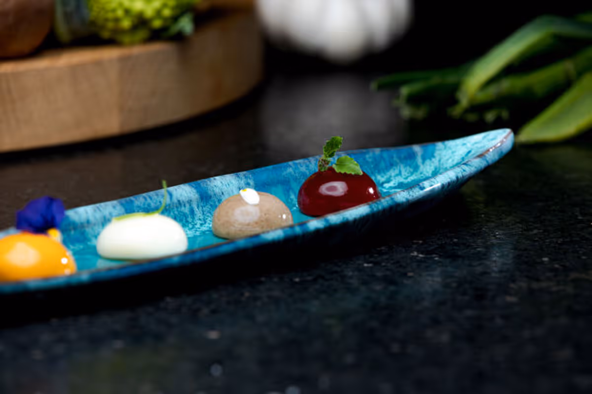 Gastronomie photographiée avec mise en scène raffinée
