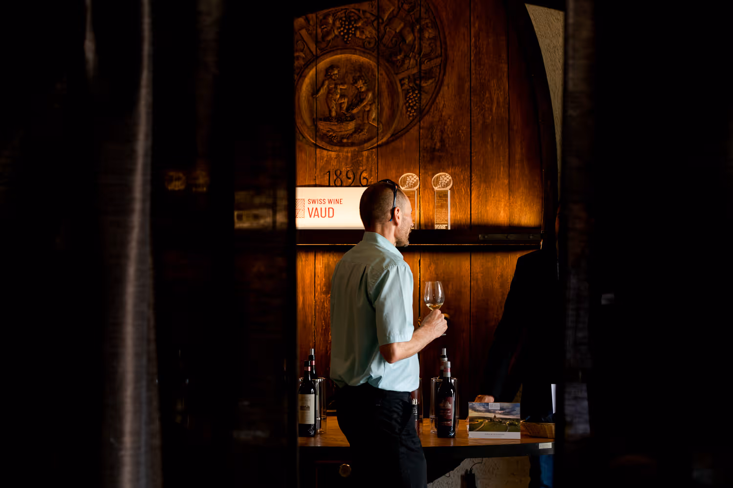 Photo reportage dans un cave sur la canton de vaud lors d'un événement de swisswine 