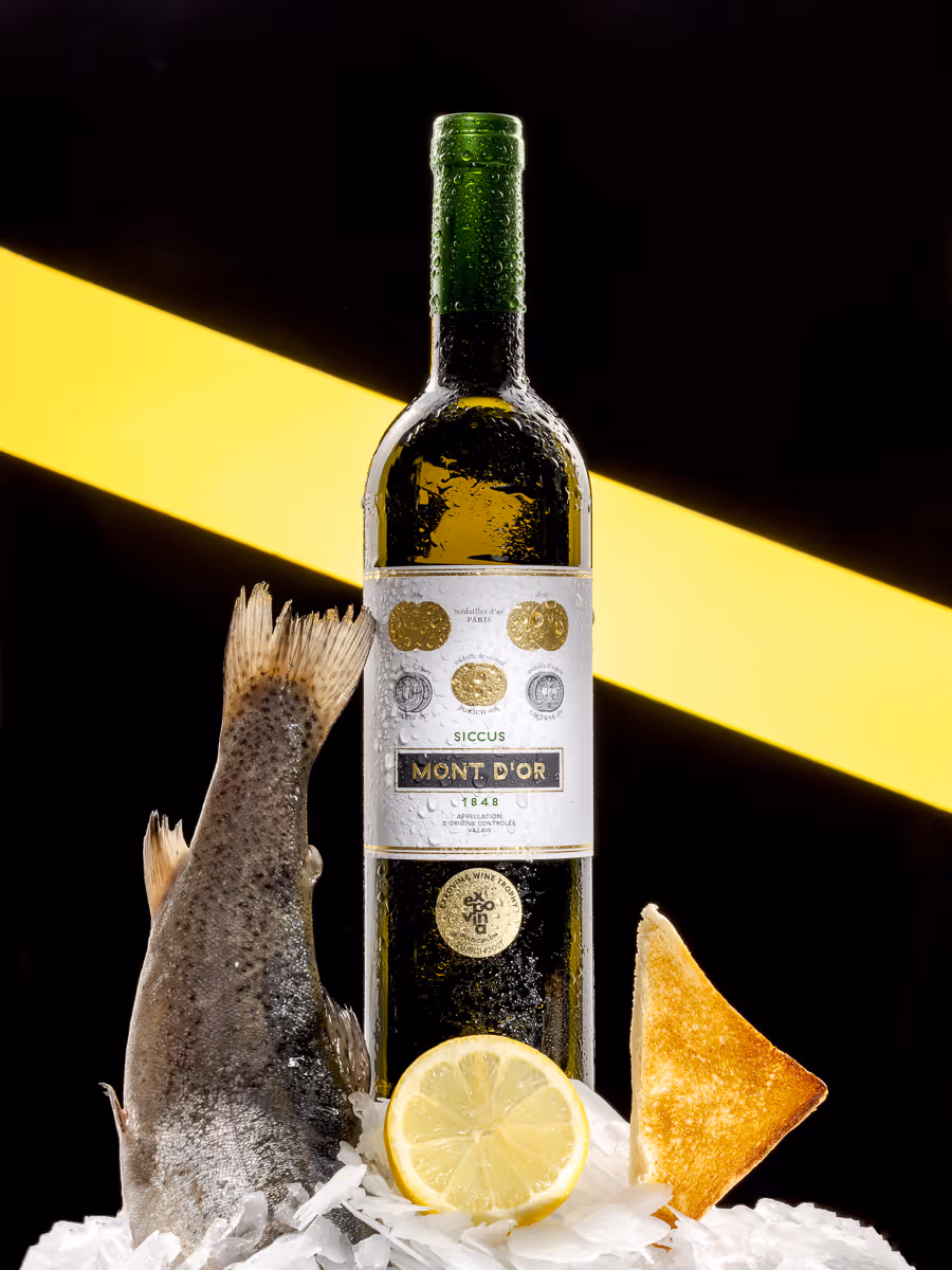 Photos de produits en studio – Vins valaisans – Samuel Devantéry, Sierre