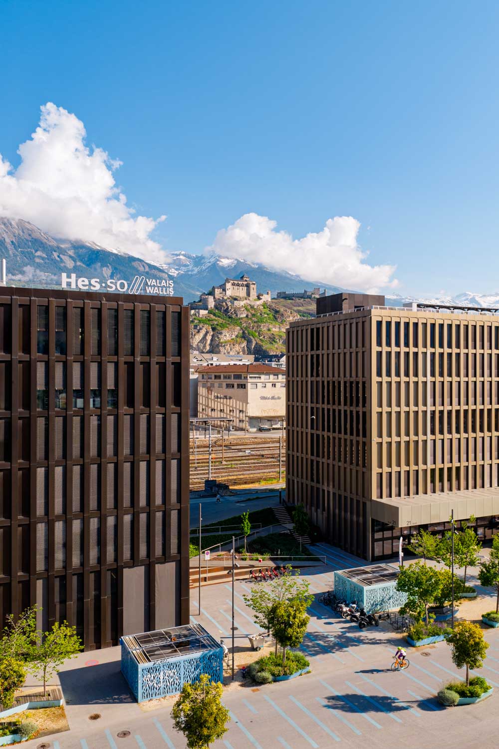 Reportage aérien d'energypolis à Sion pour la HES SO 