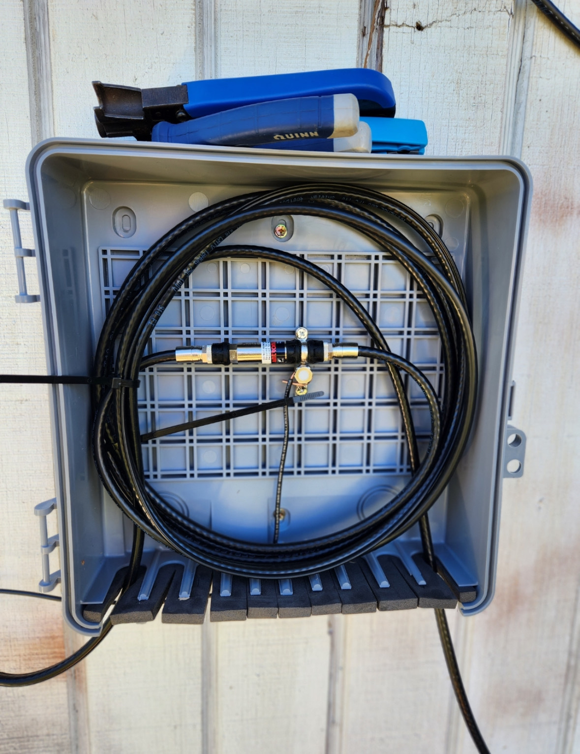 image of vehicle maintenance tools