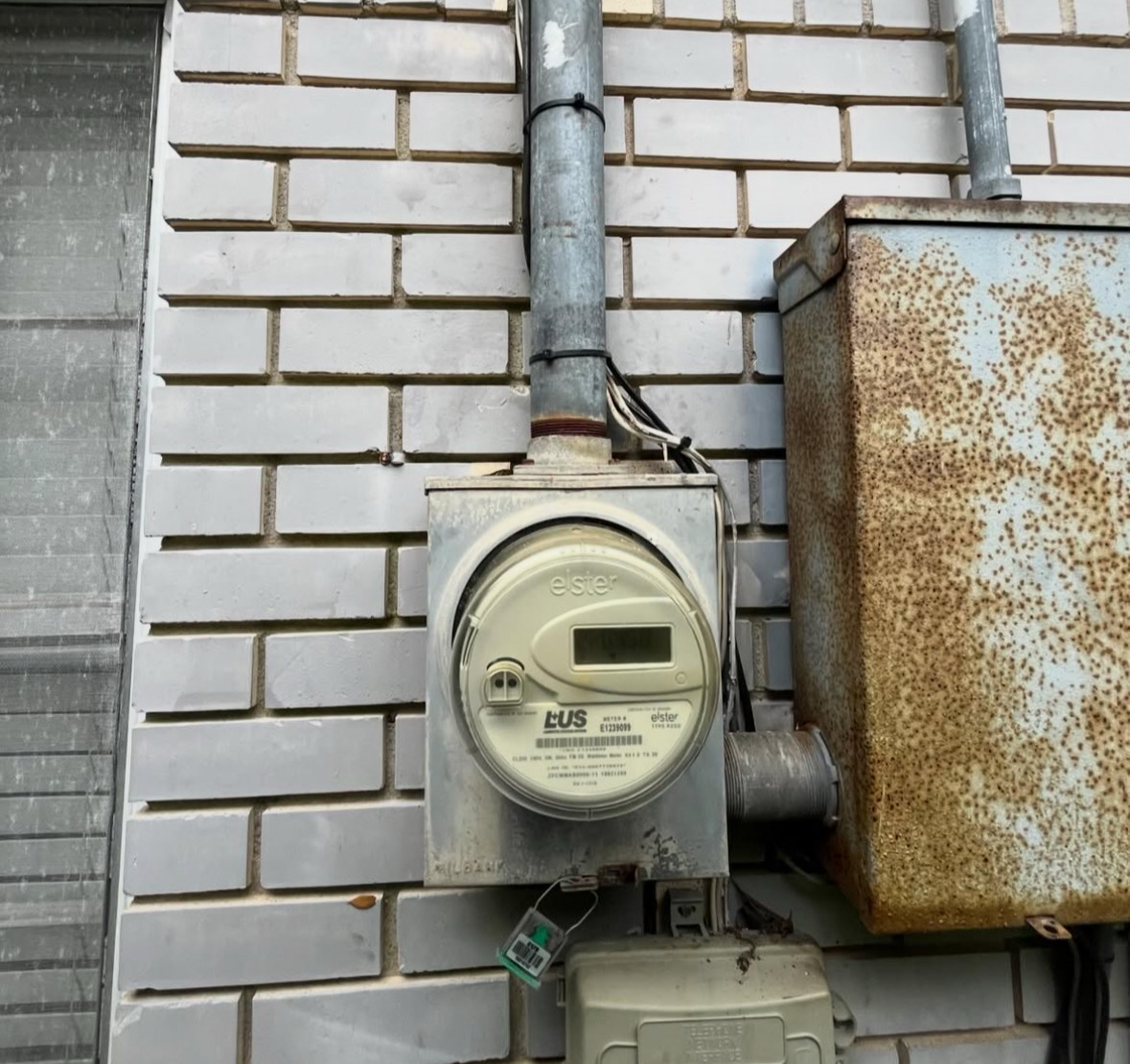 image of electrical safety hazard identification