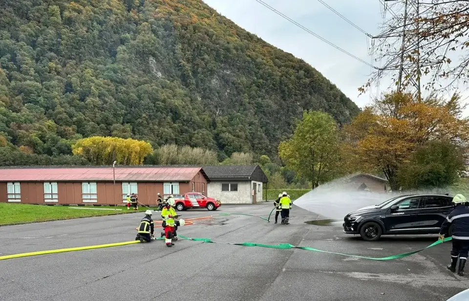 Activité de groupe des jeunes pompiers JSP à Bex