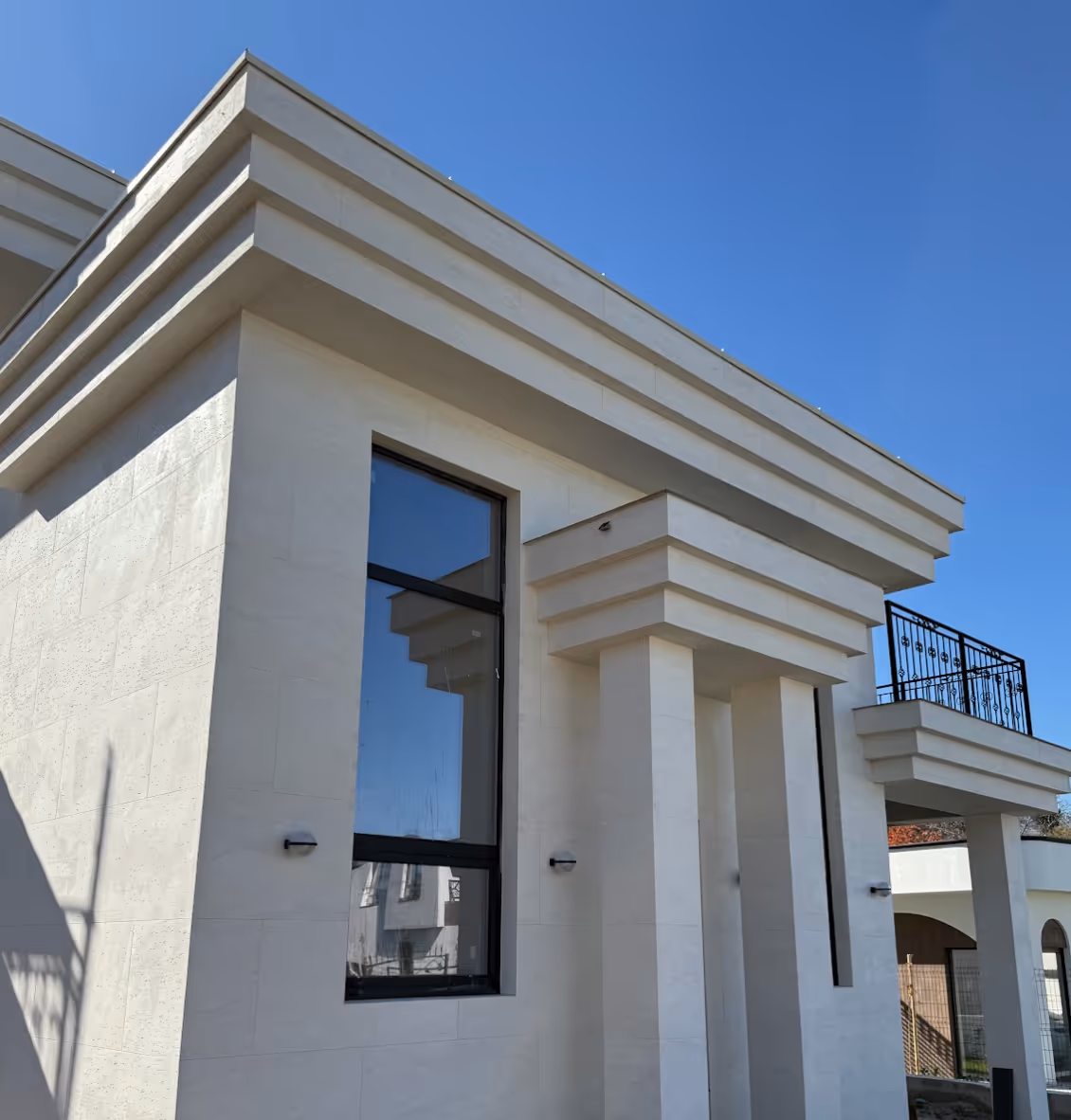 Частен имот